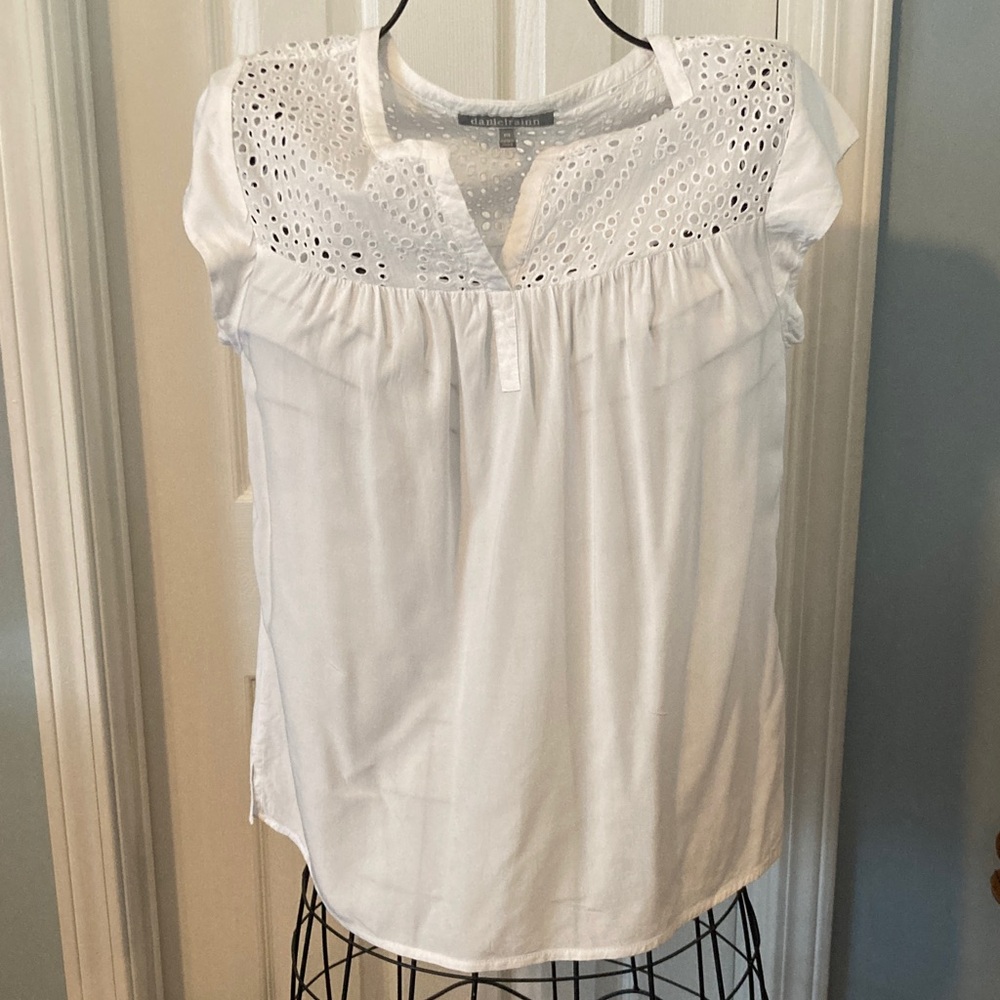 Daniel Rainn White Eyelet Top